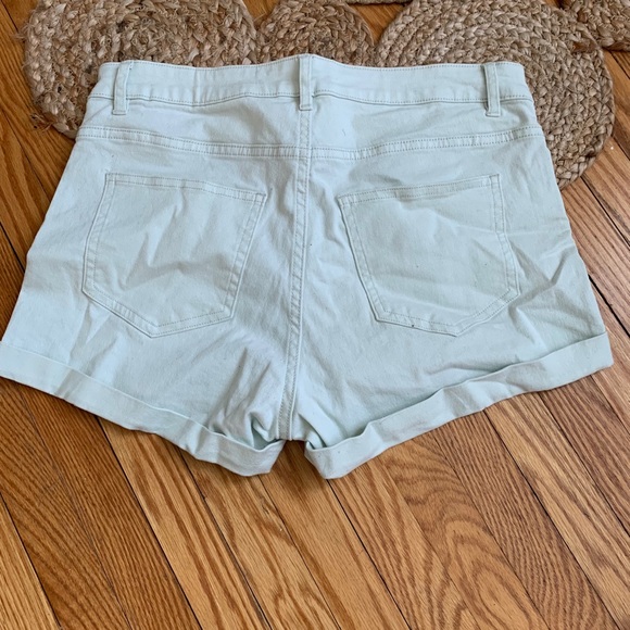 H&M Mint Short Shorts Size 8 - Picture 4 of 4